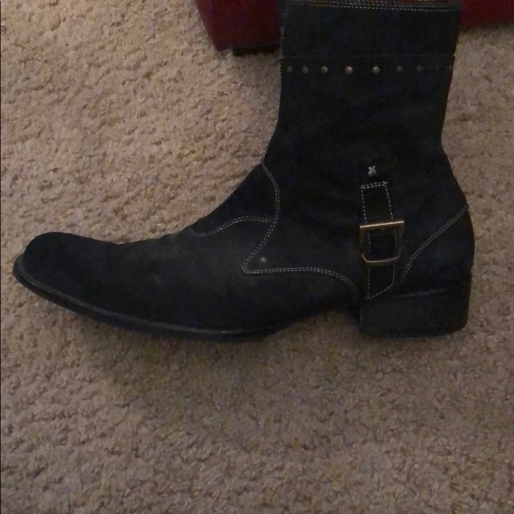 Gordon Rush suede boots.